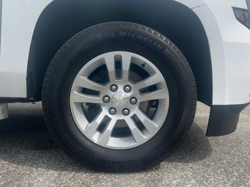 Used 2020 Chevrolet Suburban LT RWD image 37