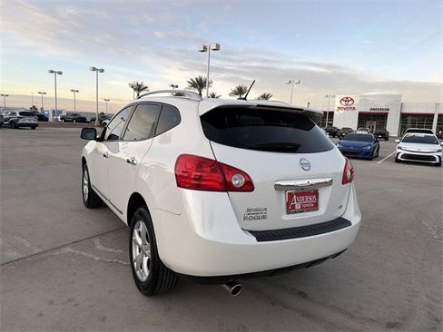 Used 2011 Nissan Rogue SV w/ Premium Pkg image 7