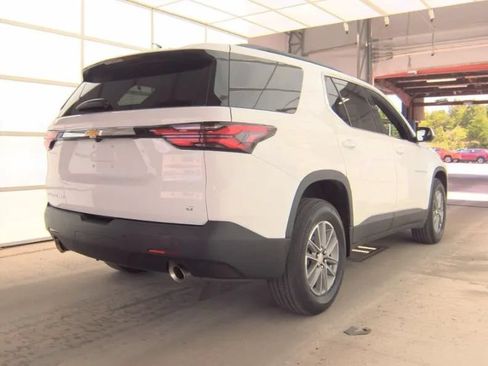 Used 2023 Chevrolet Traverse LT AWD/4WD image 5