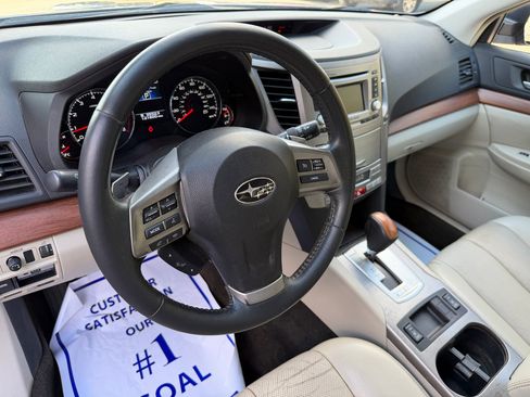 Used 2014 Subaru Outback 2.5i Limited w/ Moonroof Package image 9