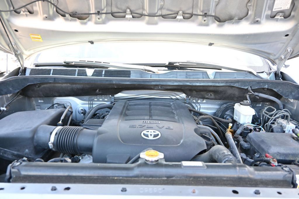 Used 2013 Toyota Tundra 2WD CrewMax w/ SR5 Pkg image 29