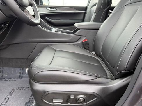 New 2025 Jeep Grand Cherokee L Limited w/ Black Appearance Package image 20