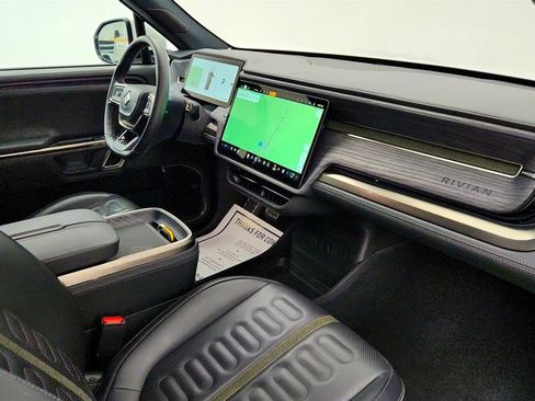 Used 2024 Rivian R1S Adventure AWD/4WD image 24