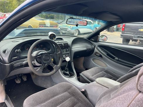 Used 1994 Ford Mustang GT RWD image 7