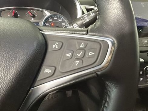 Used 2019 Chevrolet Equinox LT AWD/4WD image 16