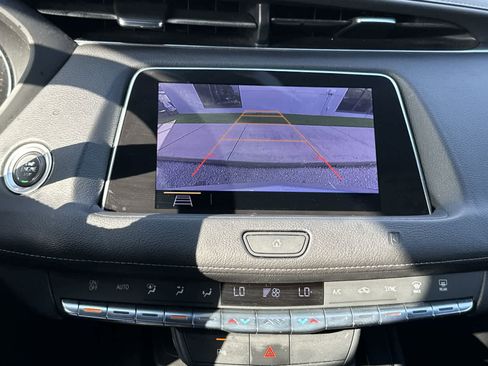 Used 2019 Cadillac XT4 Premium Luxury FWD image 26