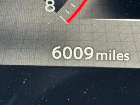 Used 2025 Nissan Kicks SR image 29