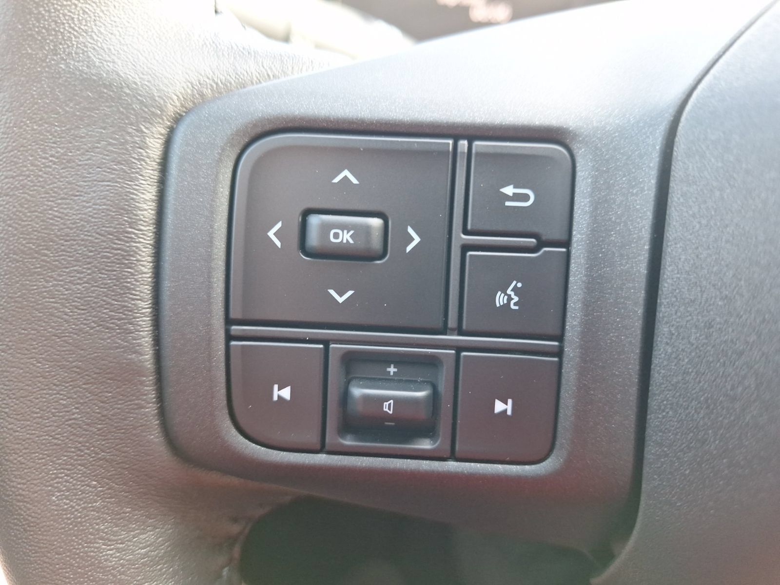 Used 2026 Toyota RAV4 XSE w/ Weather Package AWD/4WD image 20