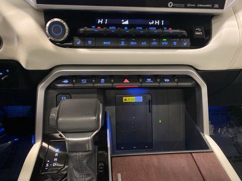 Used 2022 Toyota Tundra Capstone image 23
