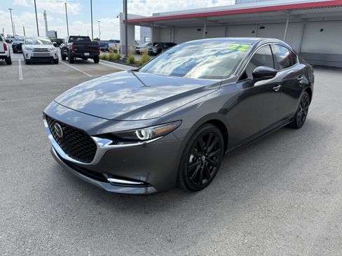 Used 2022 MAZDA MAZDA3 s AWD/4WD image 2