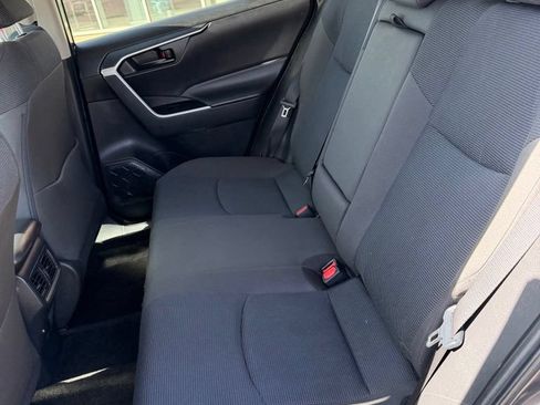 Used 2024 Toyota RAV4 LE AWD/4WD image 9