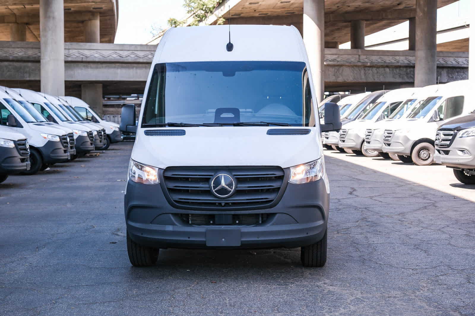 New 2025 Mercedes-Benz eSprinter 170 Cargo image 2