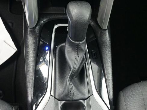 Certified 2025 Toyota Corolla Cross LE image 4