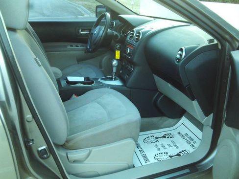 Used 2015 Nissan Rogue S FWD image 17