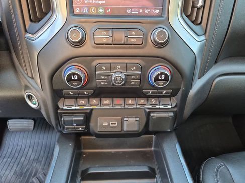 Used 2021 Chevrolet Silverado 1500 LT Trail Boss w/ Convenience Package II AWD/4WD image 28