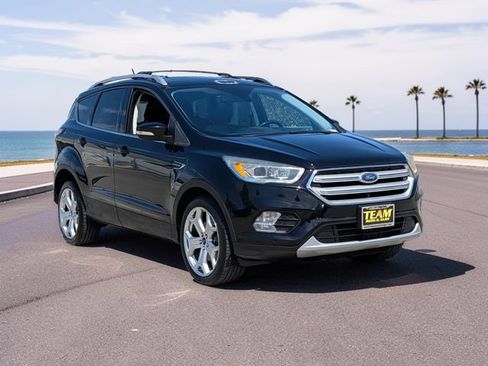 Used 2018 Ford Escape Titanium AWD/4WD image 4