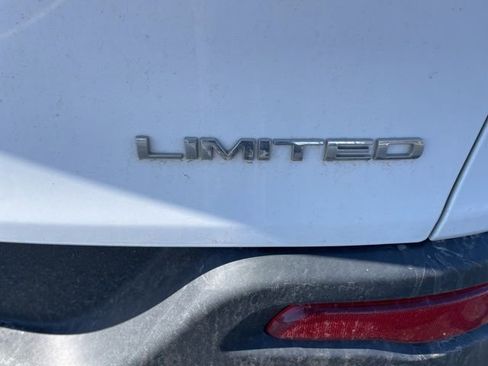 Used 2017 Jeep Cherokee Limited w/ Trailer Tow Group image 3