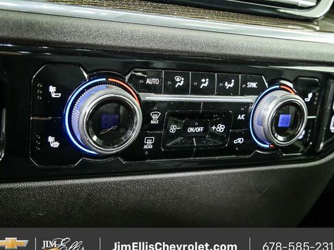 Certified 2025 Chevrolet Silverado 1500 LT AWD/4WD image 16
