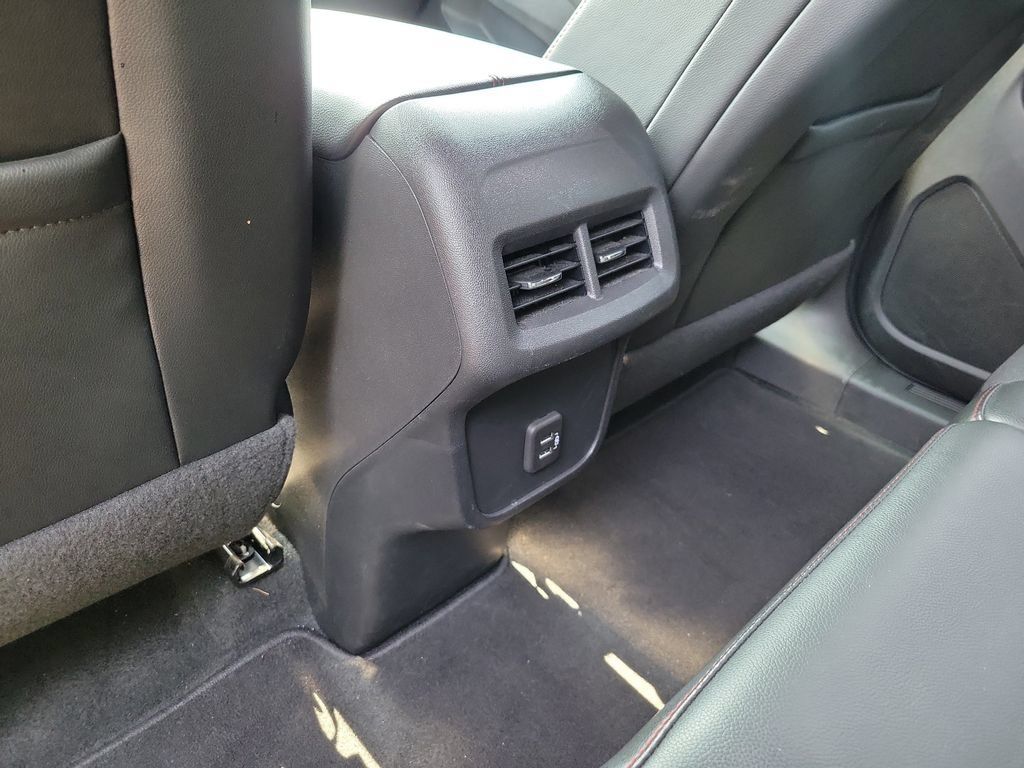 Used 2023 Chevrolet Equinox RS FWD image 15