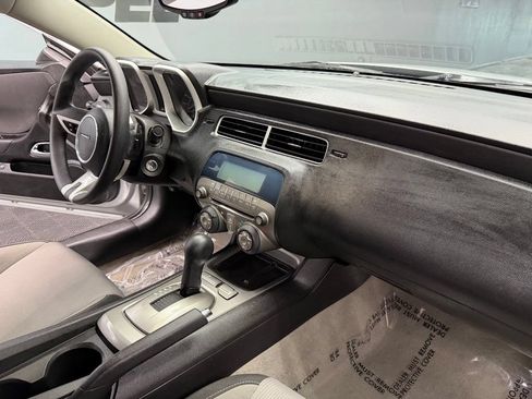 Used 2011 Chevrolet Camaro LT RWD image 38