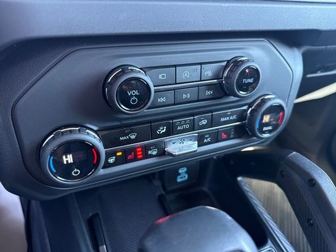 Used 2025 Ford Bronco Raptor image 40