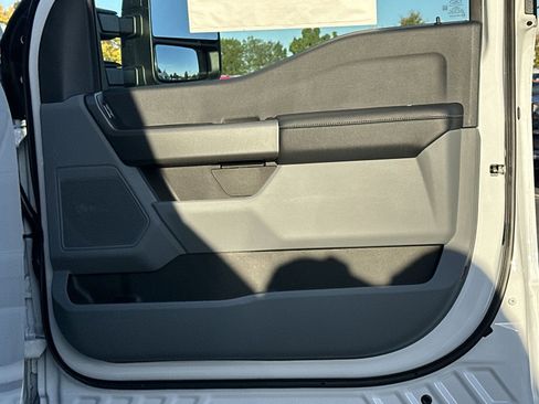 New 2026 Ford F450 XLT w/ 360-Degree Camera Package image 37