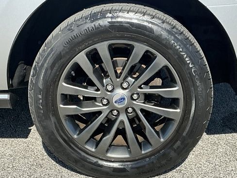 Used 2020 Ford Expedition Limited image 22