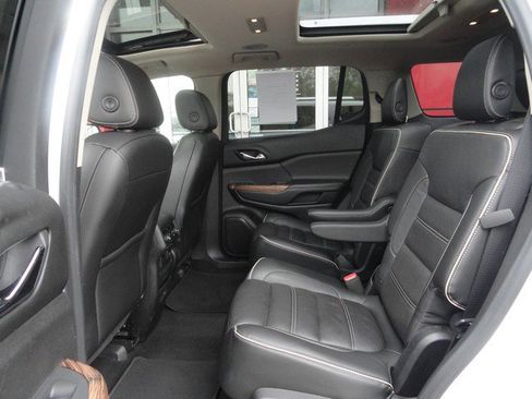 Used 2017 GMC Acadia Denali w/ Technology Package AWD/4WD image 9
