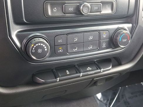 Used 2019 Chevrolet Silverado 1500 Custom w/ Custom Convenience Package image 17