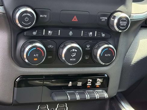 Used 2020 RAM 1500 Laramie w/ Sport Appearance Package AWD/4WD image 26