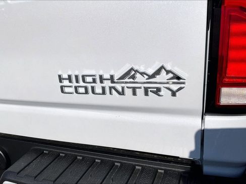 New 2026 Chevrolet Silverado 2500 High Country w/ High Country Premium Package AWD/4WD image 9