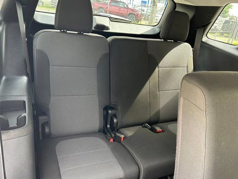 Used 2021 Chevrolet Traverse LS FWD image 44