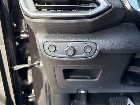 Used 2022 Chevrolet TrailBlazer LT w/ Confidence II Package image 13