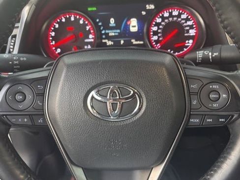 Used 2022 Toyota Camry XSE image 11