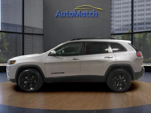 Used 2020 Jeep Cherokee Latitude Plus AWD/4WD image 7