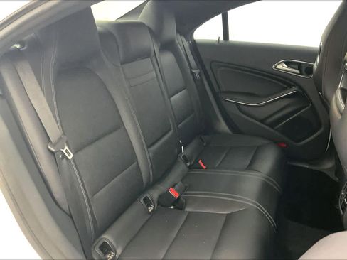 Used 2018 Mercedes-Benz CLA 250 image 13