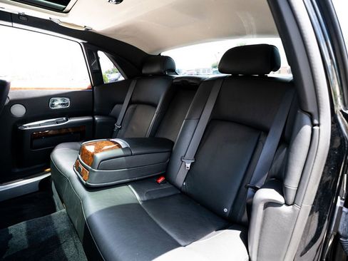 Used 2010 Rolls-Royce Ghost RWD image 47