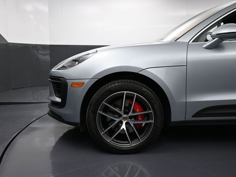 Certified 2022 Porsche Macan S image 12