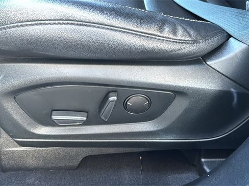 Certified 2021 Ford Explorer XLT w/ Equipment Group 202A image 20