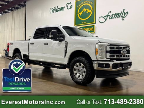 Used 2023 Ford F250 XLT w/ 360-Degree Camera Package AWD/4WD image 1