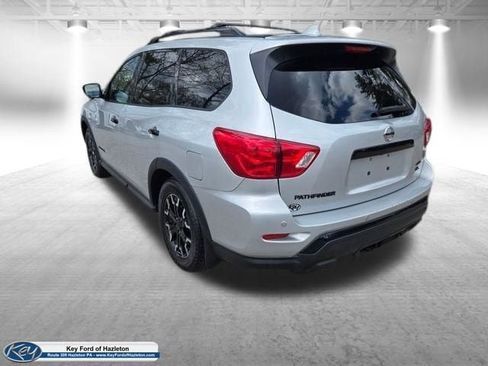 Used 2020 Nissan Pathfinder SL AWD/4WD image 3