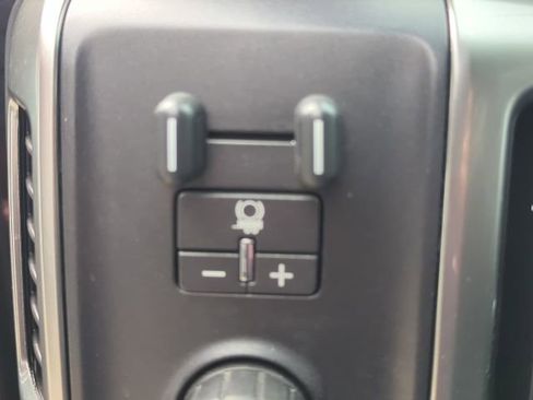 Used 2018 Chevrolet Silverado 1500 LT w/ All Star Edition image 18