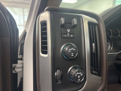 Used 2018 GMC Sierra 1500 SLT w/ SLT Preferred Package image 15