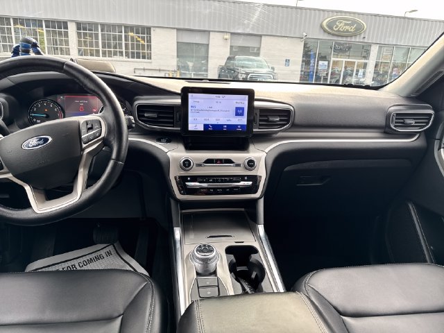 Used 2021 Ford Explorer XLT w/ Equipment Group 202A AWD/4WD image 12
