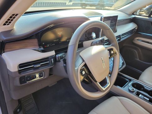 Used 2022 Lincoln Corsair Reserve w/ Equipment Group 201A image 20