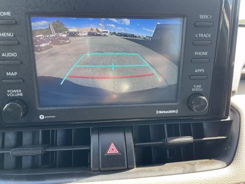 Used 2021 Toyota RAV4 XLE w/ Convenience Package AWD/4WD image 20