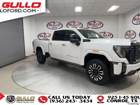 Used 2024 GMC Sierra 2500 Denali Ultimate w/ Max Trailering Package AWD/4WD image 2