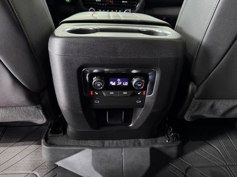 Certified 2025 Chevrolet Tahoe High Country w/ Sun And Tow Package AWD/4WD image 33
