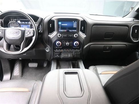 Used 2020 GMC Sierra 2500 AT4 w/ AT4 Premium Package image 9