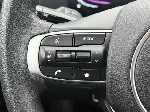 Certified 2025 Kia Sportage LX image 29